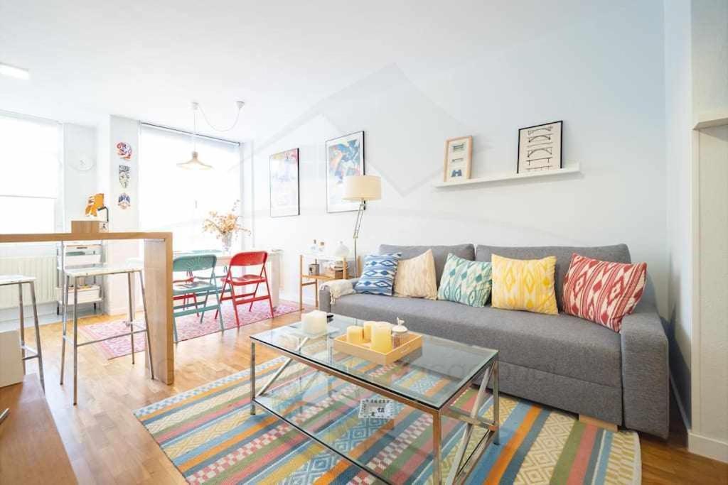 Colours Apartamento Овьедо Экстерьер фото