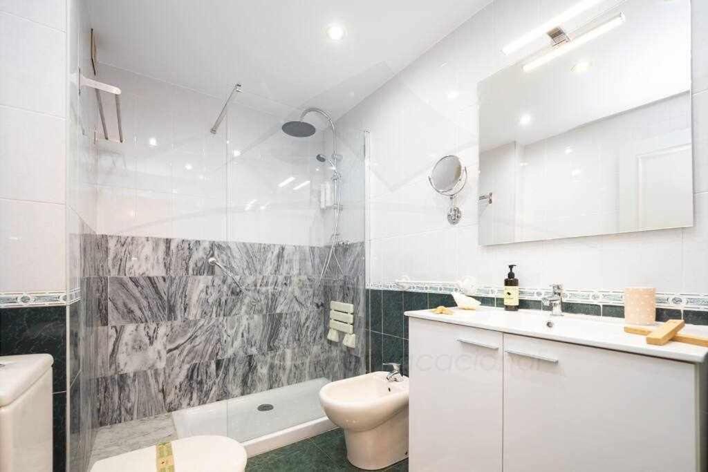 Colours Apartamento Овьедо Экстерьер фото
