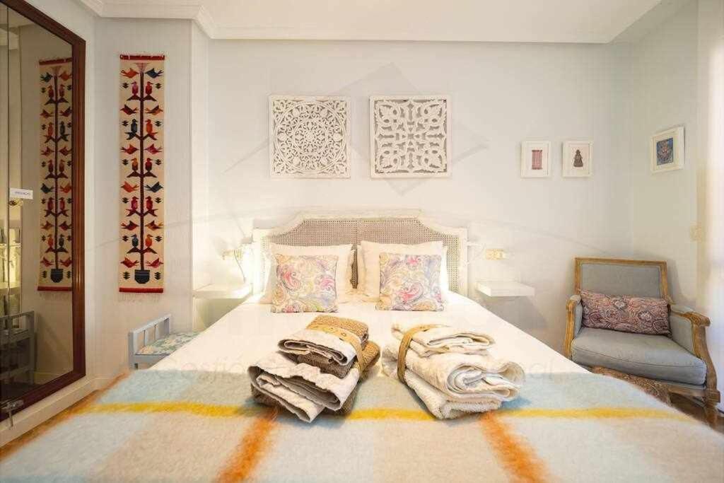 Colours Apartamento Овьедо Экстерьер фото