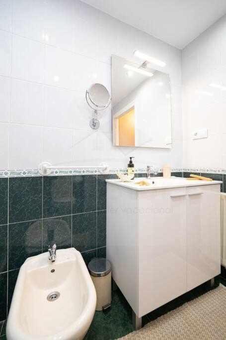 Colours Apartamento Овьедо Экстерьер фото